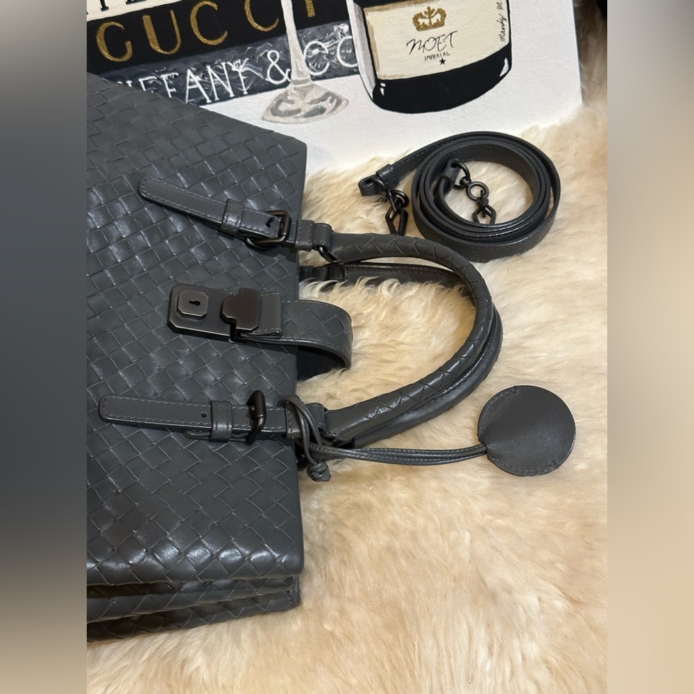 ๐ฅ BOTTEGA VENETA ROMA HANDBAG 2 WAY INTERECCIATO NAPPA LEATHER w/ Dust Bag - Picture 14 of 16
